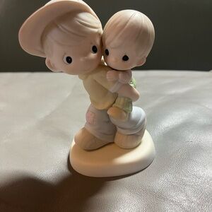 Precious Moments 2000 He’ll Carry Me Through Cream and Tan Figurine